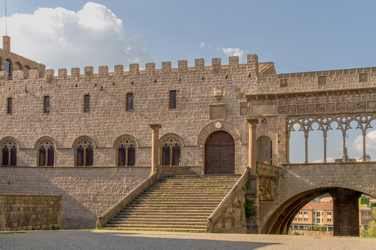 Veduta panoramica del Palazzo dei Papi di Viterbo